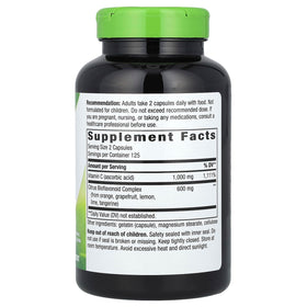 Nature's Way Vitamine C capsules avec bioflavonoïdes sur fond blanc