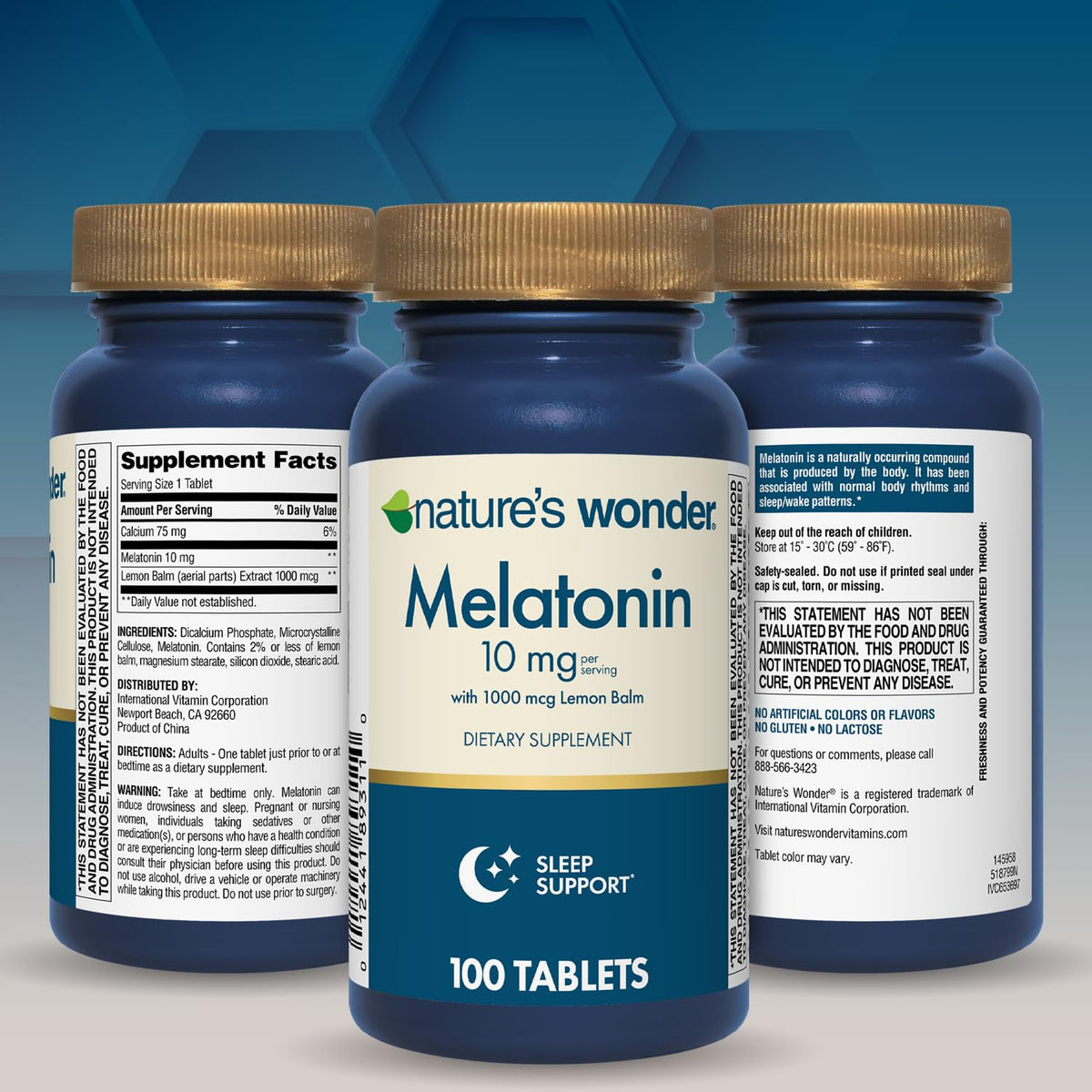 Nature's Wonder comprimés de melatonine 10mg 100 unités sur une table de nuit