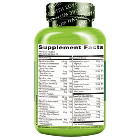 NATURELO Multivitamine pour Hommes 50+, mise en scène avec des fruits et légumes