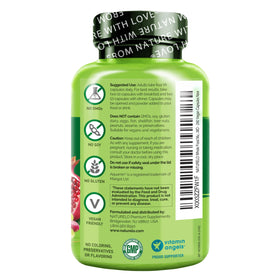 NATURELO Multivitamines Femme 50+ gélules dans la main