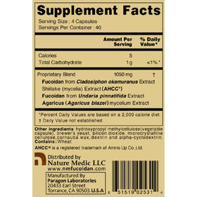 NatureMedic Fucoidan avec AHCC® en capsules végétales sur un fond blanc