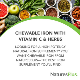 NaturesPlus Fer Mâchable Cerise comprimés dans une cuillère
