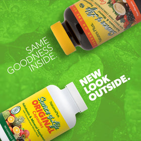 NaturesPlus Source of Life capsules en gros plan
