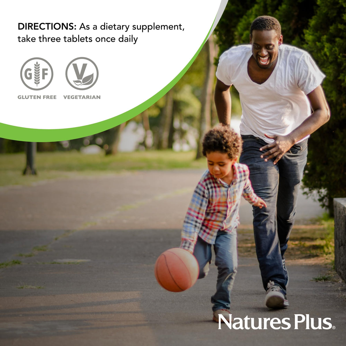NaturesPlus Source of Life comprimés sur une main