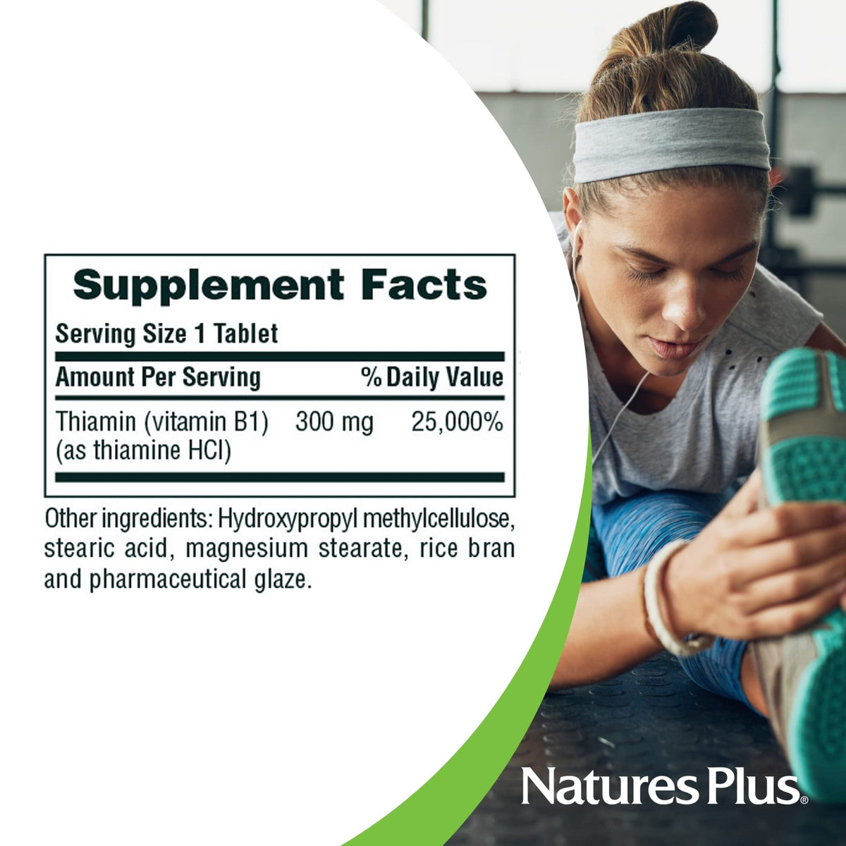 NaturesPlus Vitamine B1 300 mg comprimés en main