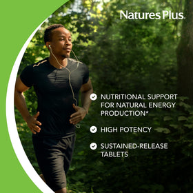 NaturesPlus Vitamine B12 comprimés en main à l'extérieur