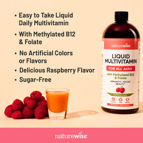 NatureWise Multivitamine Liquide versé dans une cuillère