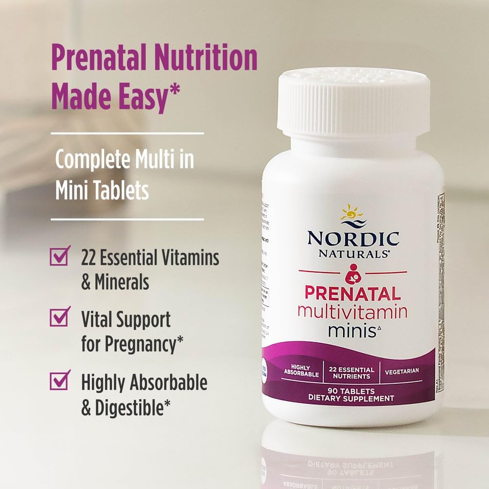 Nordic Naturals mini comprimés prénatales sur une cuillère
