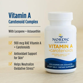 Nordic Naturals Vitamine A + Caroténoïdes gélules molles sur une table