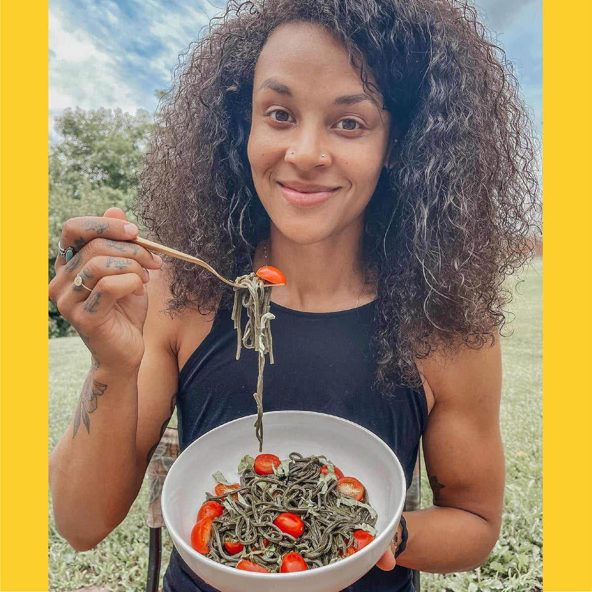 Nouilles Udon Chlorella en préparation dans une casserole
