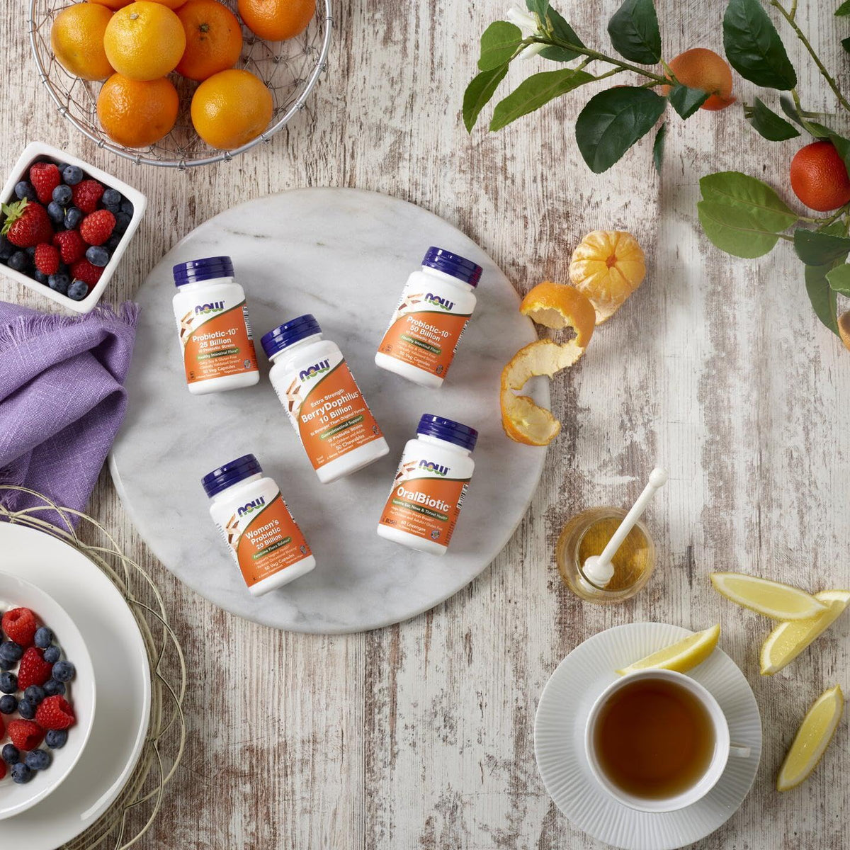 NOW Foods Probiotic-10™ sur une table en bois