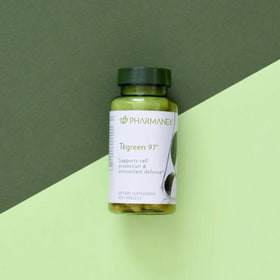 Nu Skin Pharmanex Tēgreen 97 capsules sur une table