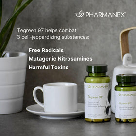 Nu Skin Tēgreen 97 avec un verre d'eau