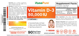 NusaPure Vitamine D3 90 capsules sur table avec lumière