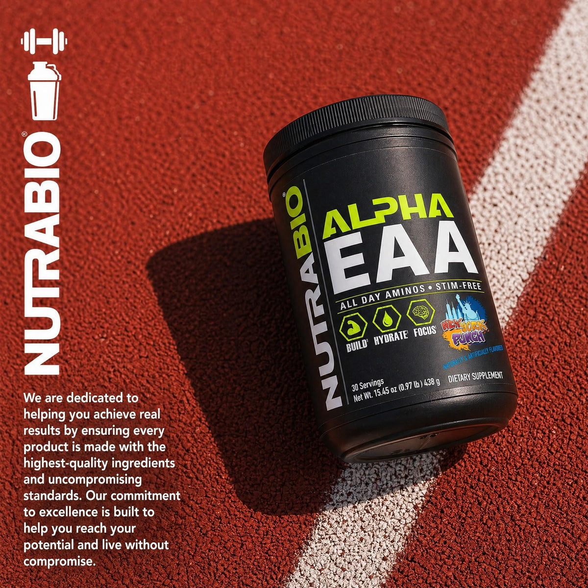 NutraBio Alpha EAA, cuillère doseuse avec poudre à côté du pot