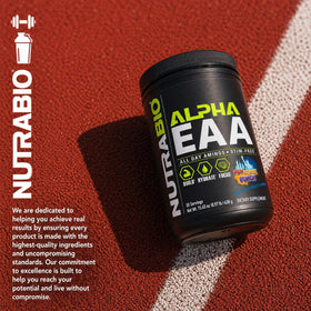 NutraBio Alpha EAA, cuillère doseuse avec poudre à côté du pot