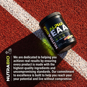 NutraBio Alpha EAA poudre dans un shaker