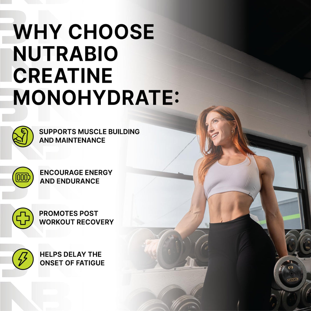NutraBio Créatine Monohydrate 300 g en poudre dans un verre d'eau