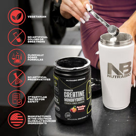 NutraBio Créatine Monohydrate 300g sur un plan de travail