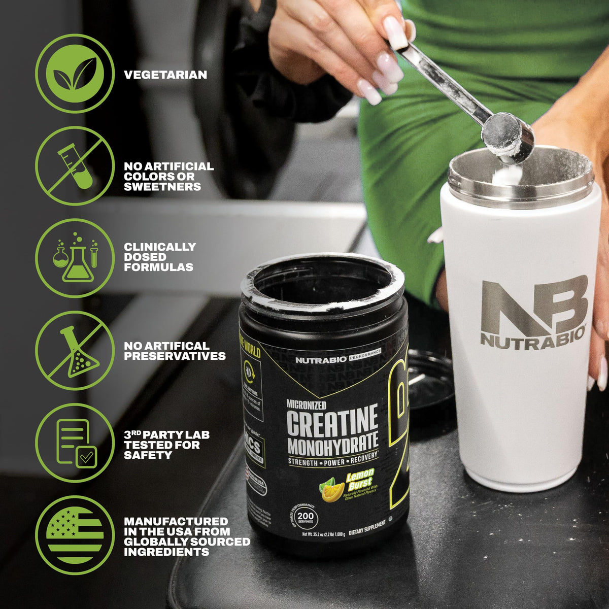 NutraBio Créatine Monohydrate Pure 300 g - Citron Burst dans un verre