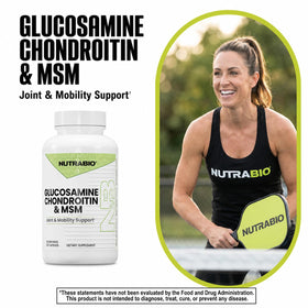 NutraBio Glucosamine Chondroitin capsules avec mains