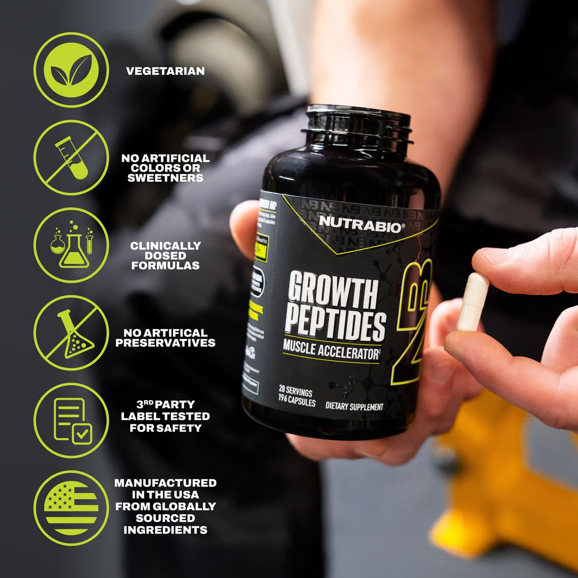 NutraBio Growth Peptides sur une table de gym