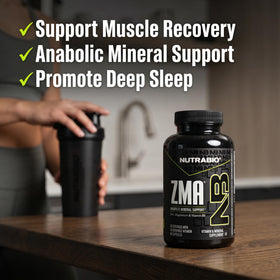 NutraBio ZMA comprimés sur une table avec éclairage naturel