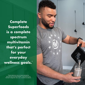 NutraOne Complete Superfoods stick pack avec verre d'eau