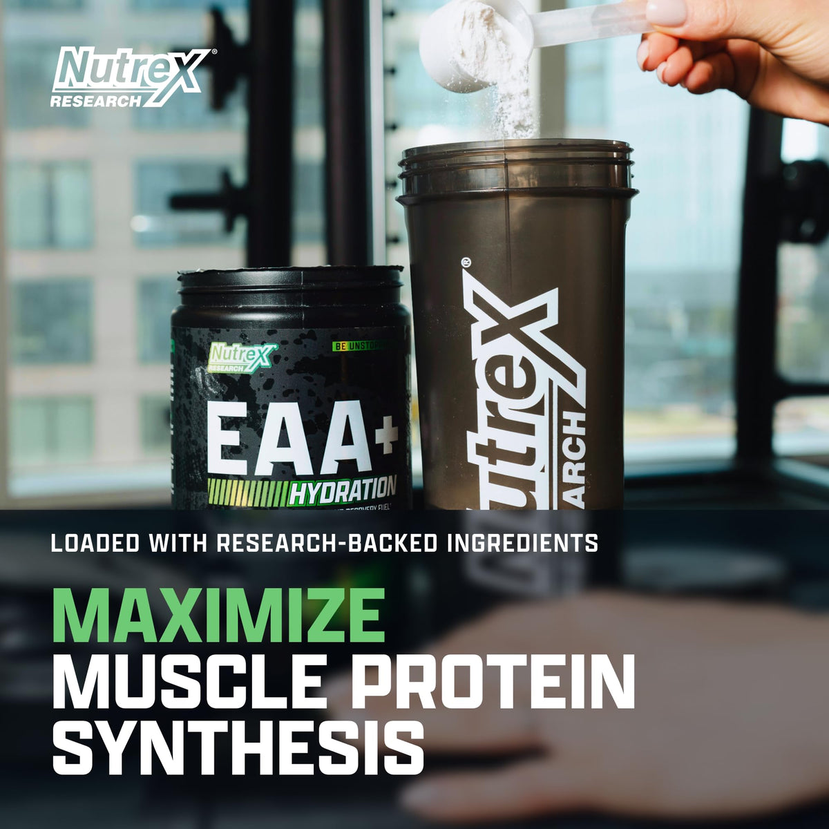 Nutrex Research EAA Hydration Maui Twist poudre dans un verre