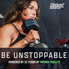 Nutrex Research EAA Hydration poudre 440g sur une table avec shaker