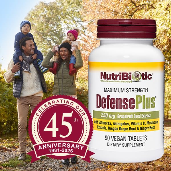 NutriBiotic DefensePlus 90 comprimés sur un fond naturel