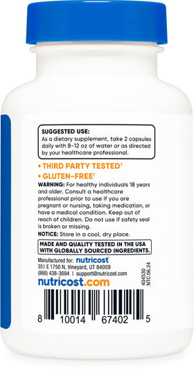 Nutricost Artemisinin 200mg capsules sur une surface blanche