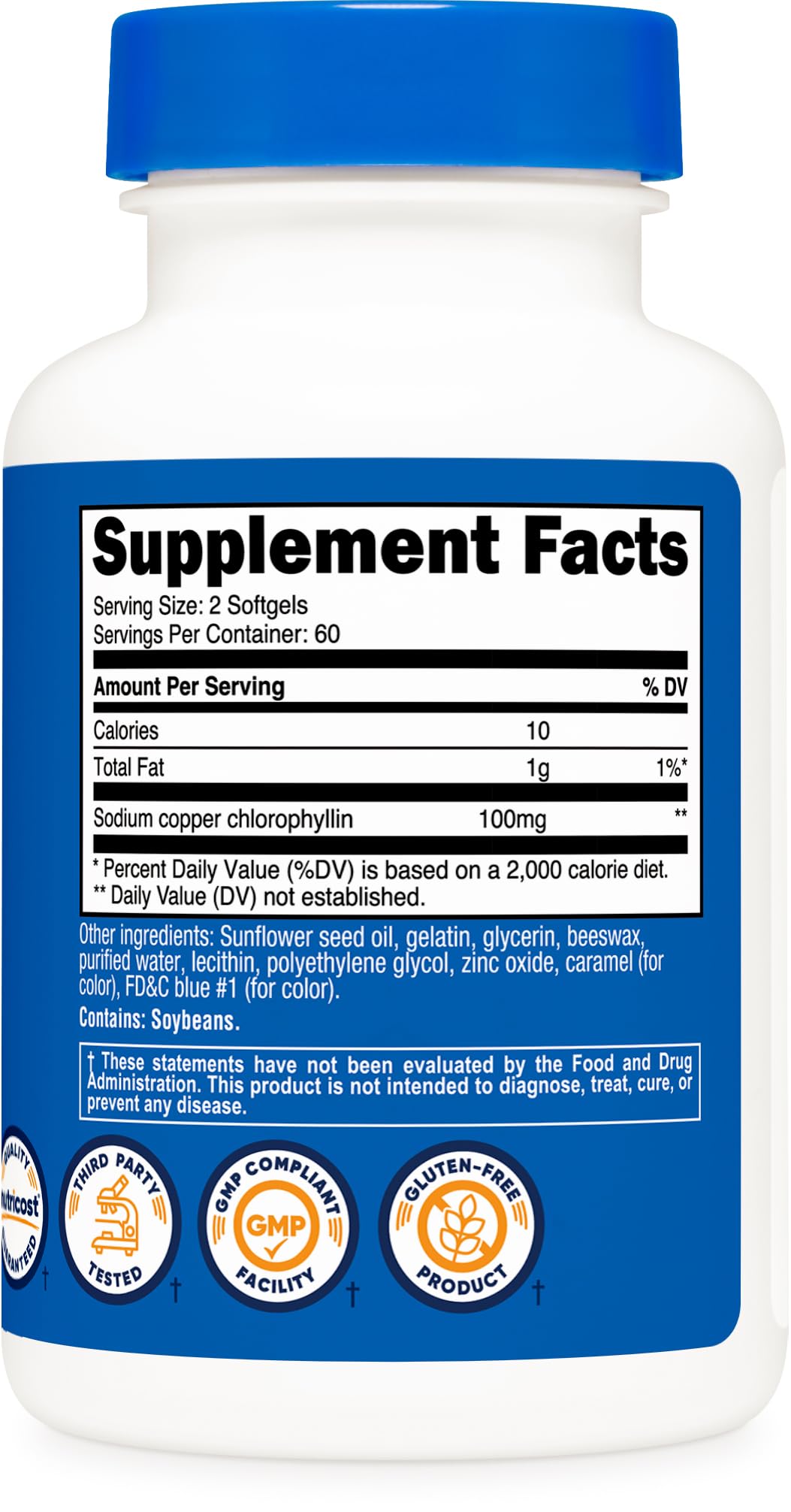 Nutricost Chlorophyll 100mg gélules sur une surface blanche