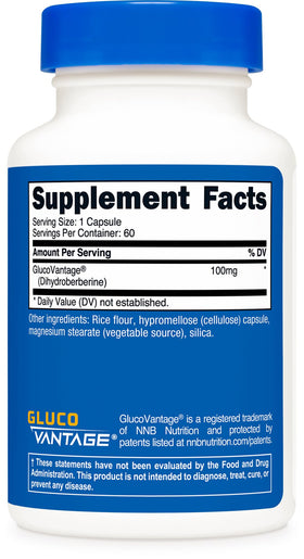 Nutricost Dihydroberberine 100mg Capsules à côté d'un verre d'eau