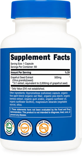 Nutricost Extrait de Pépins de Pamplemousse 500mg avec des capsules à côté