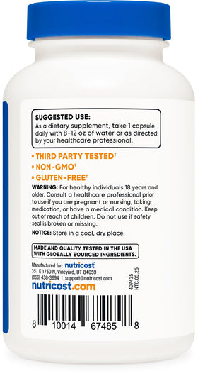 Nutricost gélules de Bore 10mg, gélules sur une surface blanche