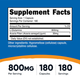 Nutricost L-Glutamine 800mg capsules individuelles sur une surface plane