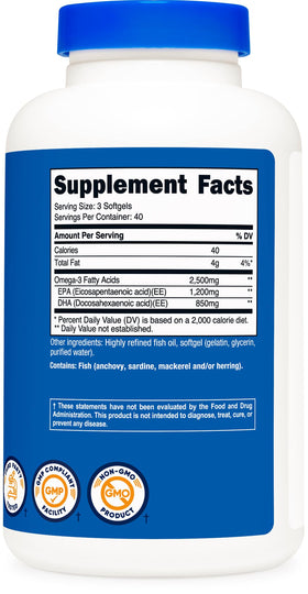 Nutricost Omega 3 Huile de Poisson sur une table en bois