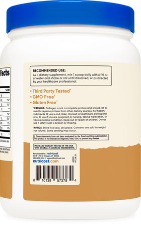 Nutricost Peptides de Collagène sur une table avec des ingrédients pour smoothie