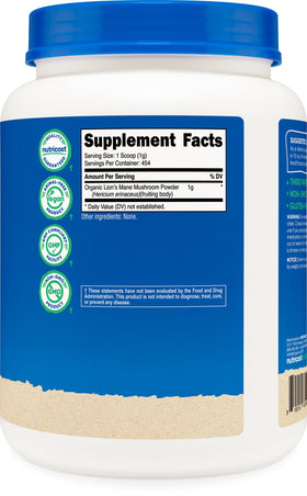 Nutricost Poudre de Champignon Lion's Mane Bio 540g près d'un smoothie