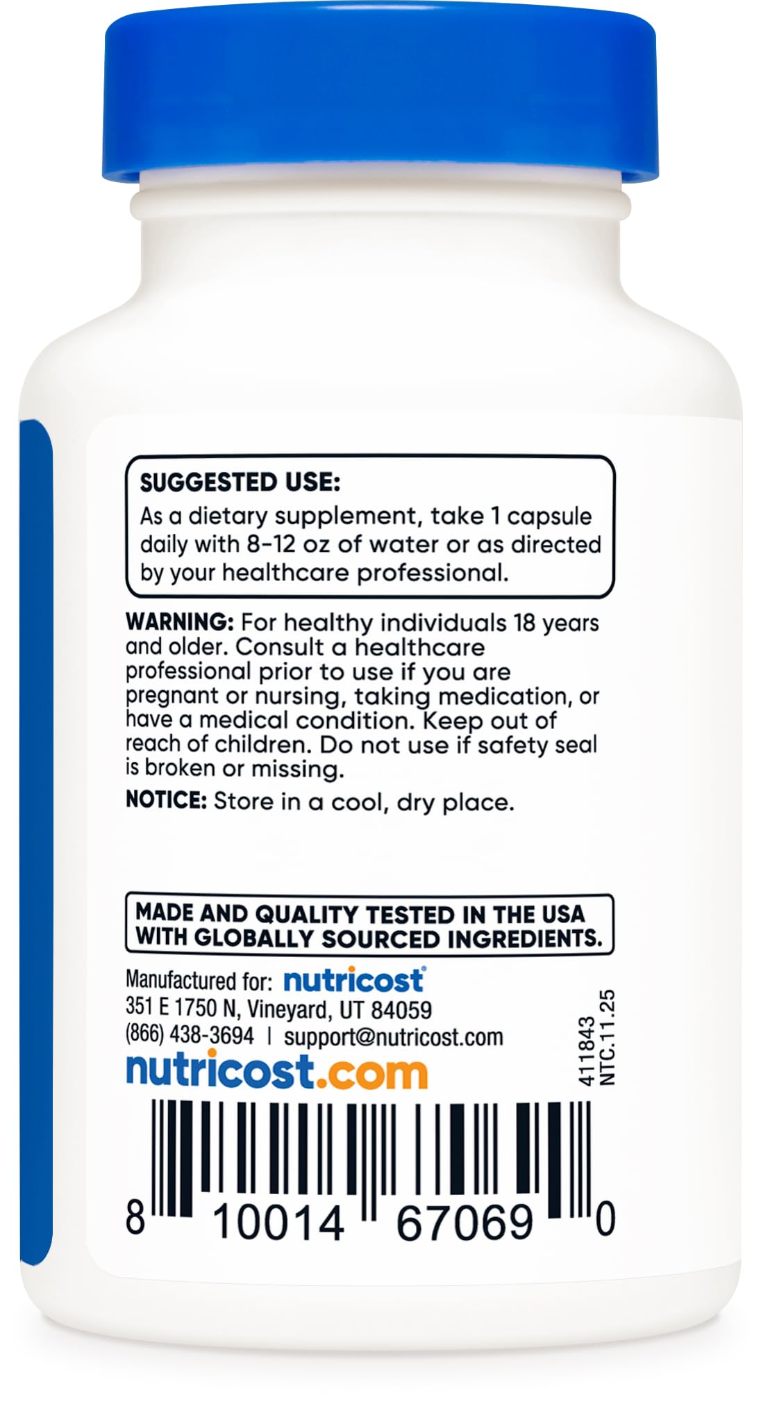 Nutricost Tudca 500mg capsules en main sur fond blanc