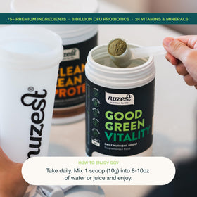 Nuzest Good Green Vitality poudre de super aliments 372g en utilisation dans un smoothie