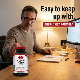 Olympian Labs AHCC 750mg capsules sur une surface