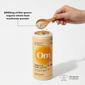 OM MUSHROOM SUPERFOOD Chai Vanille Crémeux 300g avec cuillère et poudre