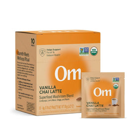 OM MUSHROOM SUPERFOOD Latte Chai Vanille 100g devant un fond neutre