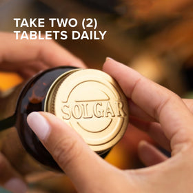 Pack de 2 Solgar B-Complex avec Vitamine C sur une table