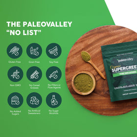 Paleovalley Poudre Supergreens Bio 272g en utilisation dans un smoothie