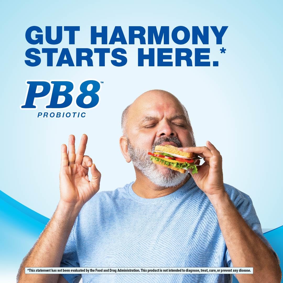 PB8 Probiotic avec une main tenant la bouteille