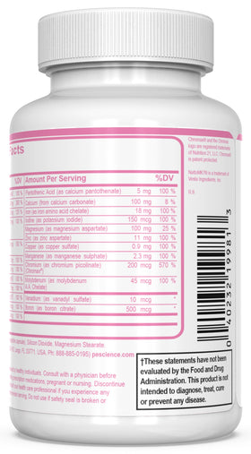 PEScience TruMulti Multivitamin pour Femmes, capsules dans une main