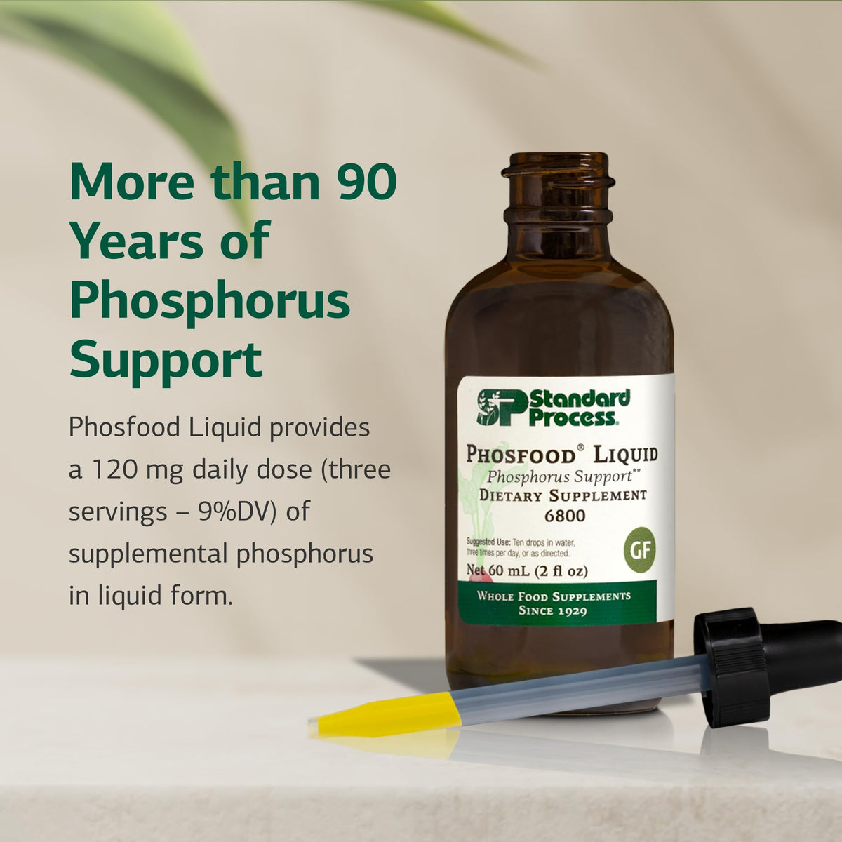 Phosfood Liquide Standard Process 60 mL en utilisation avec un verre d'eau